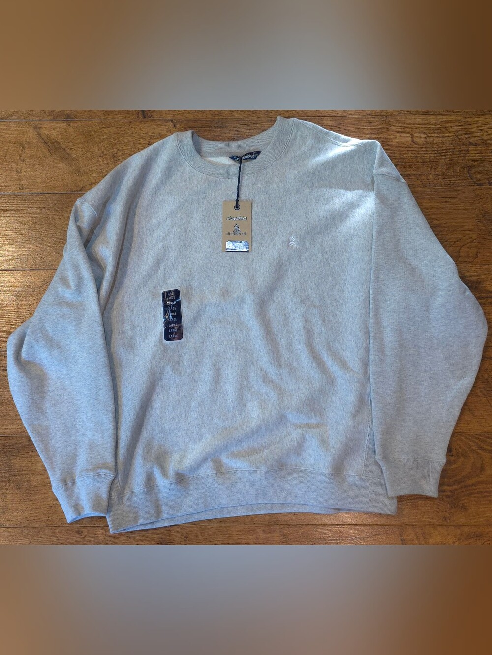 chubbies Light Gray Men’s Crewneck Sweater The 6th Period. Size LRG.